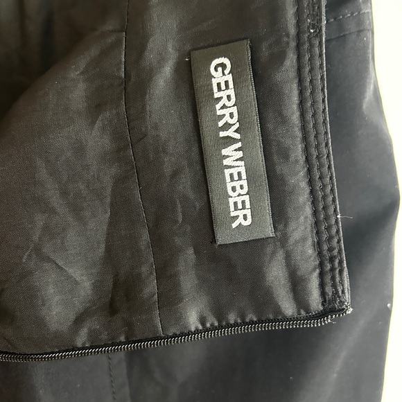 Gerry Weber Classic Black Pencil Skirt - Picture 3 of 6